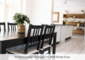 The Valerie Gardens Homely & Cosy Sleeps 11